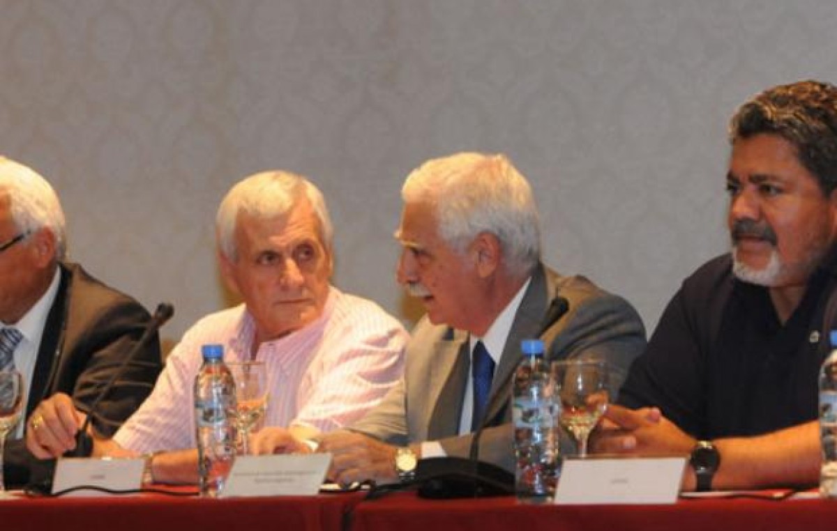 Sindicatos y empresarios de la industria apoyaron al gobierno