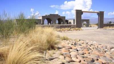 Un nuevo pueblo en Iglesia, sólo para turistas, casi listo