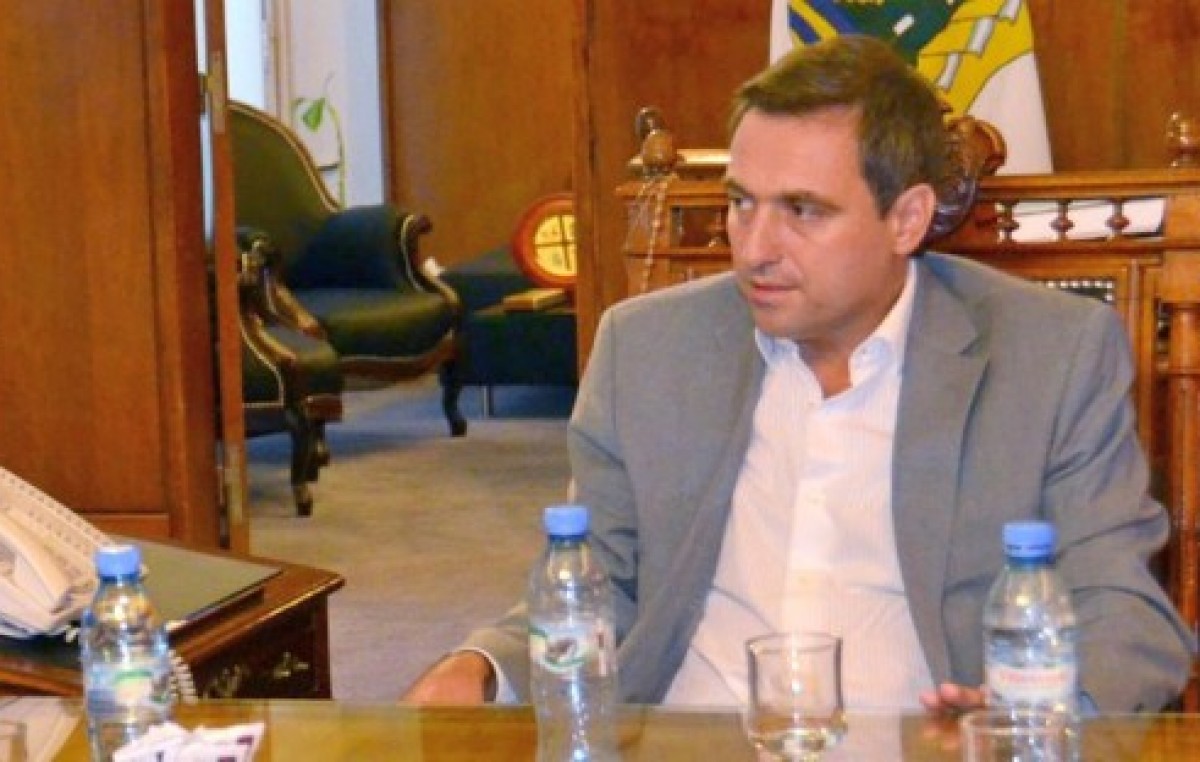 Intendente de Córdoba no logra ordenar el conflicto en salud municipal