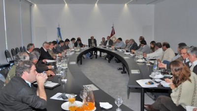 Intendentes pedirán a De la Sota un reparto más justo de los recursos provinciales