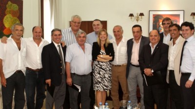 Ministra de Gobierno congregó a once intendentes bonaerenses