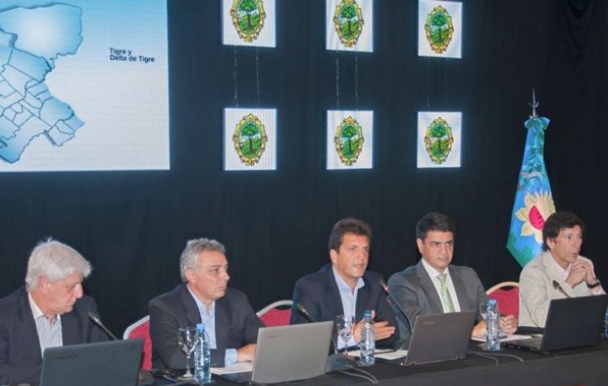 La utilización de la ayuda escolar para hacer política: Intendentes massistas pagarán $1.500