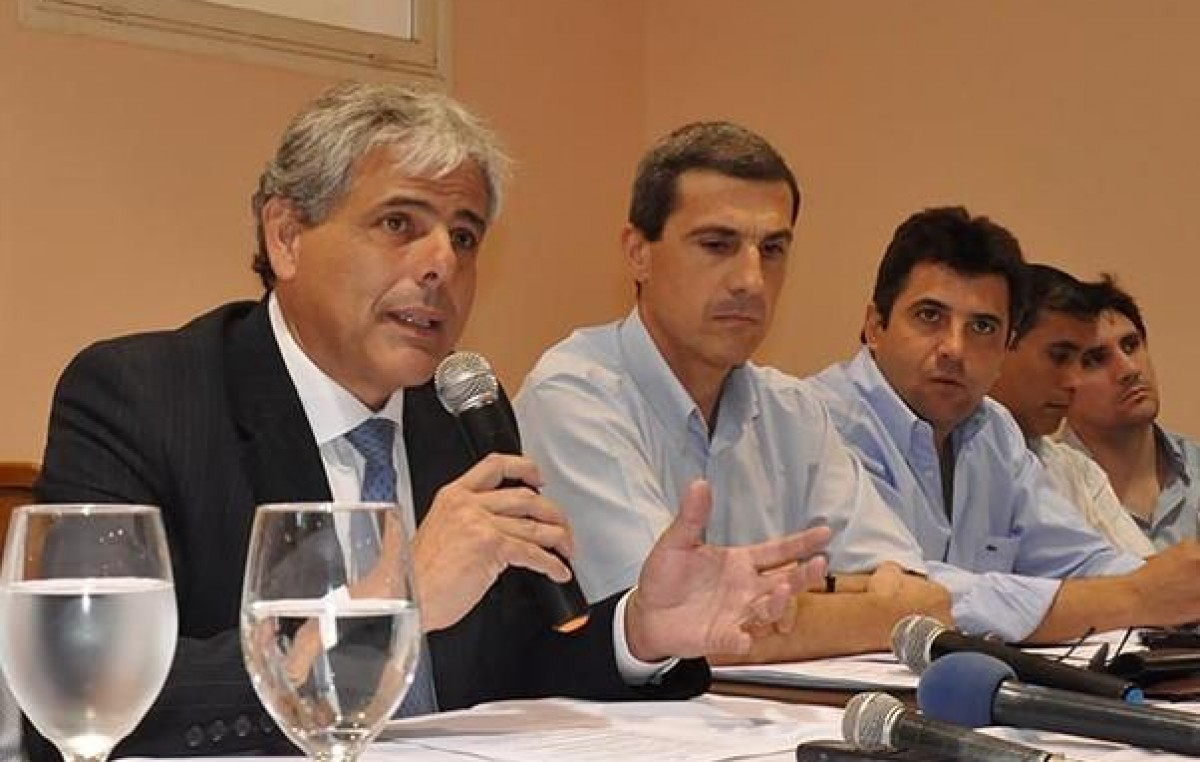 En mayo o junio el gobierno riojano prevé otorgar otro aumento de sueldos