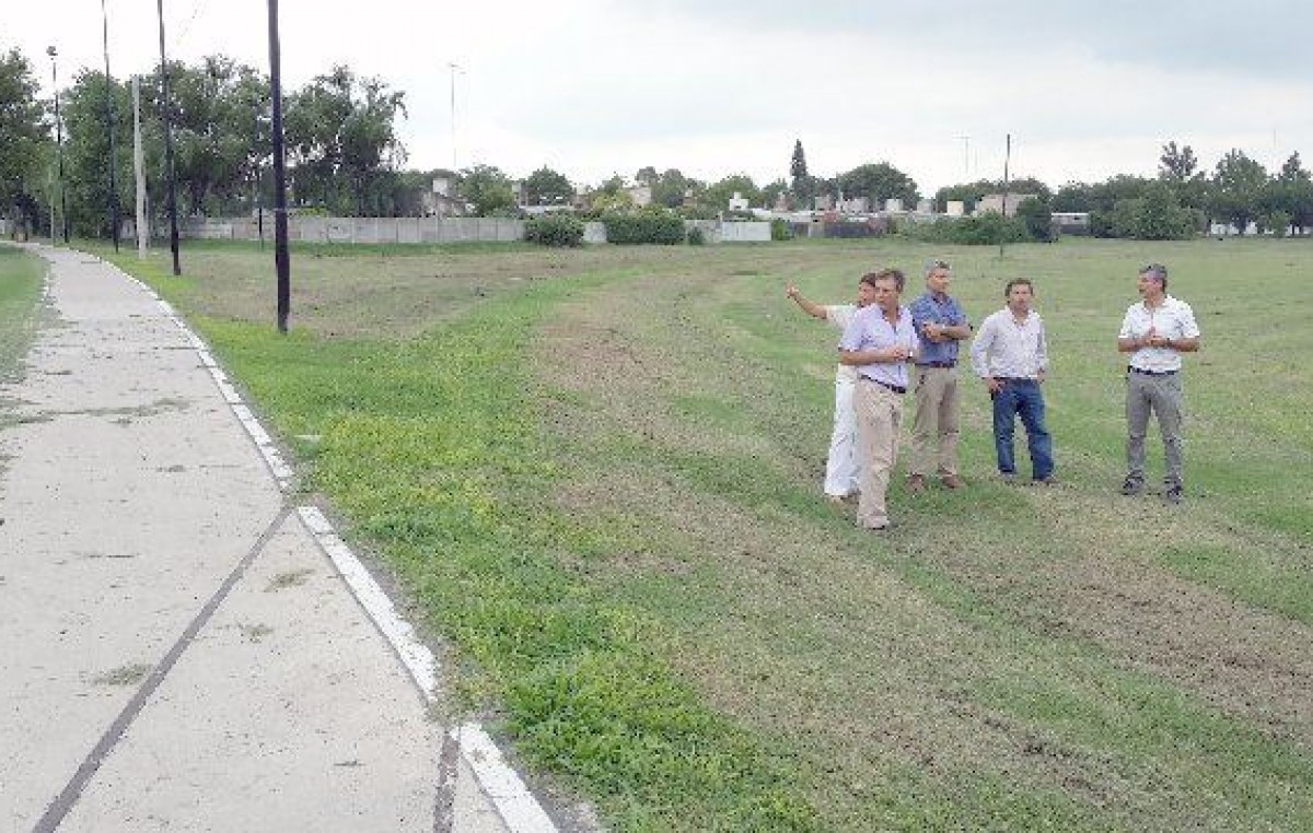 Intendente de Rafaela recorrió el predio donde se harán 132 viviendas