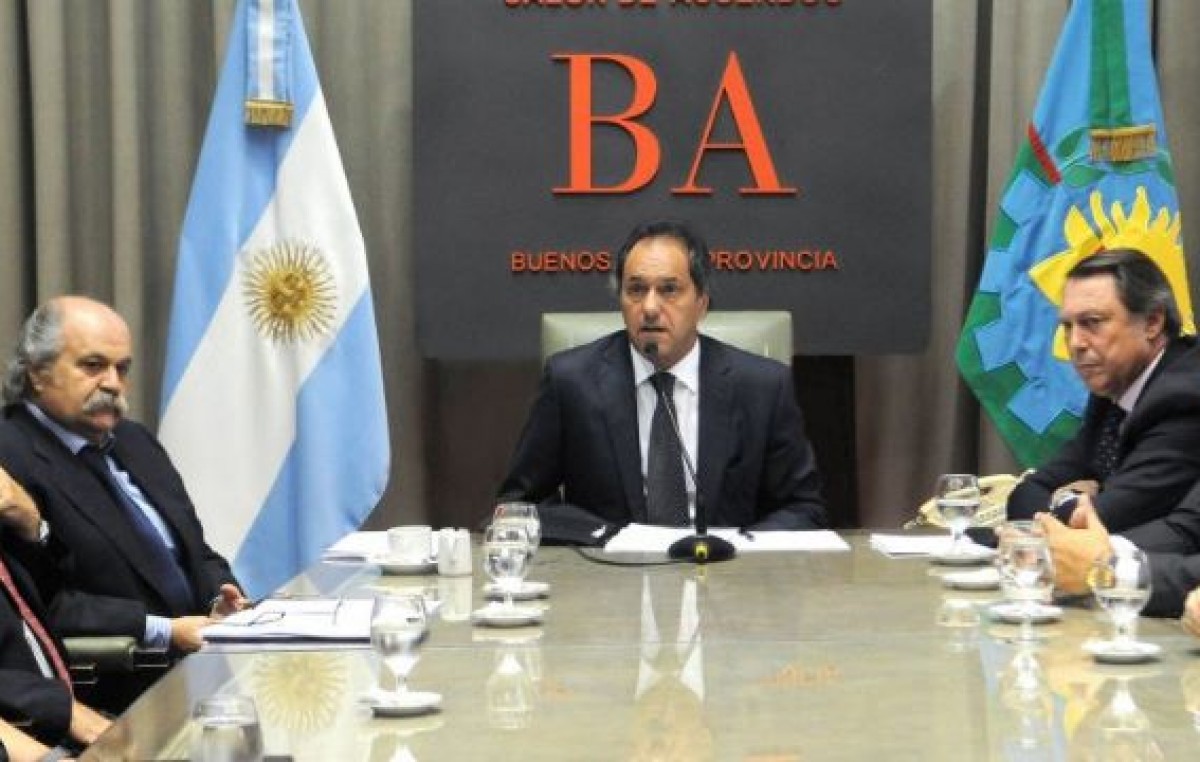 Scioli propone la creación de policías comunales en 40 municipios bonaerenses