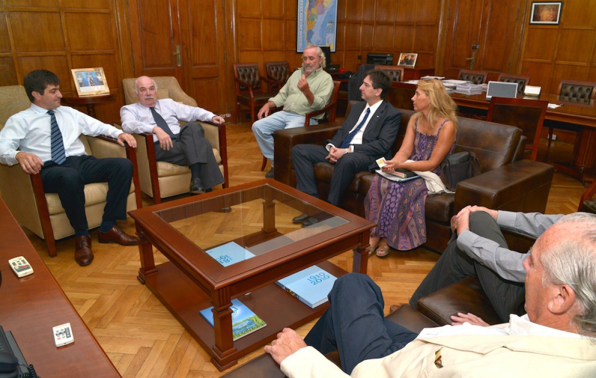Intendentes de Córdoba acuerdan obras de infraestructura para mejorar la producción