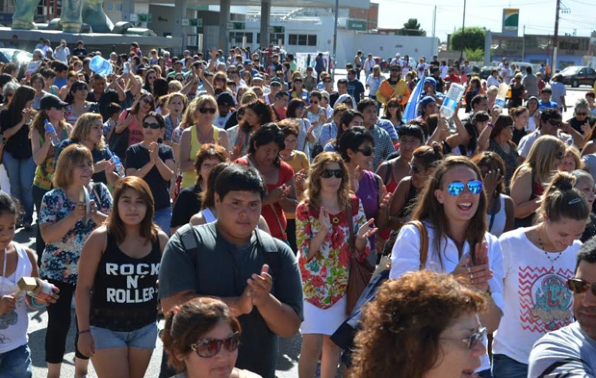 Indignación en Caleta por falta de agua y ayer volvió a romperse el acueducto