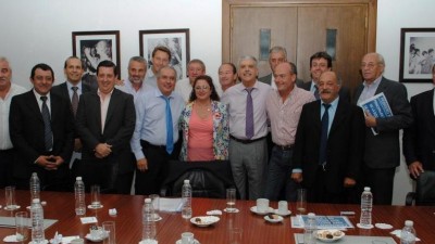 Buenos Aires: Intendentes de la 6º Sección acordaron con De Vido controlar precios de materiales para obra pública