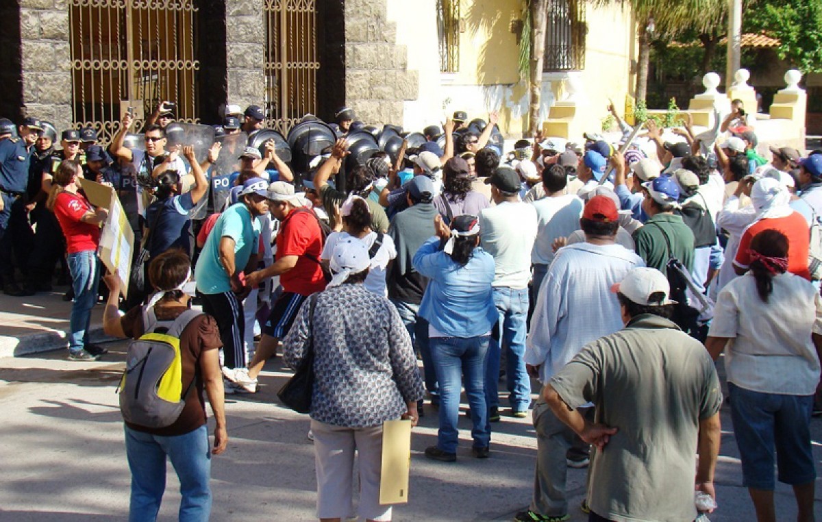 Municipales sampedreños regresaron a los reclamos