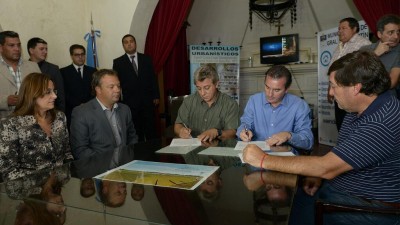 Gobierno de Mendoza llevó 400 casas para San Martín