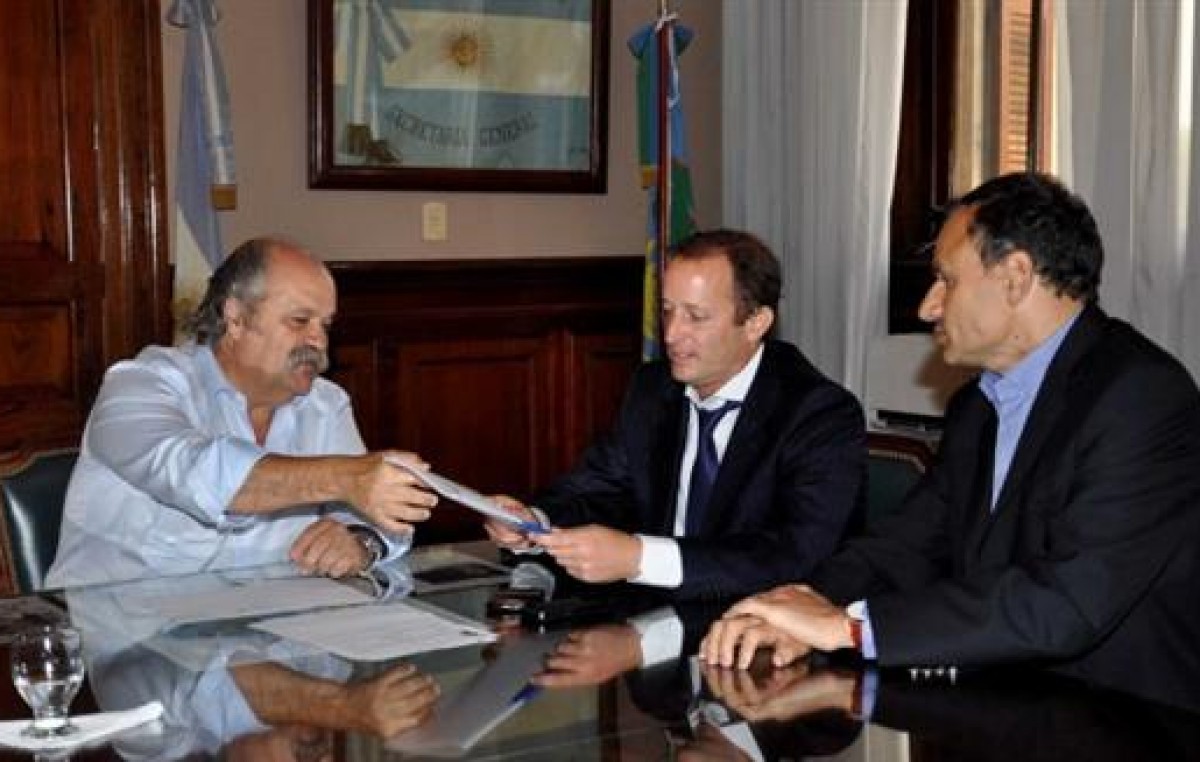 Policía Comunal: gestiones para convencer a intendentes díscolos