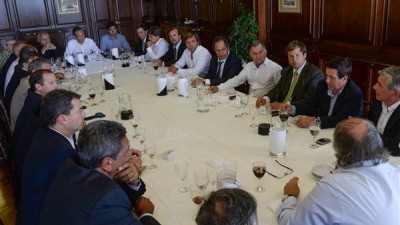 Intendentes del sur bonaerense piden apoyo de Scioli ante los embates de La Cámpora