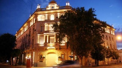 “Que dejen de hacer política y guarden la plata para sueldos”