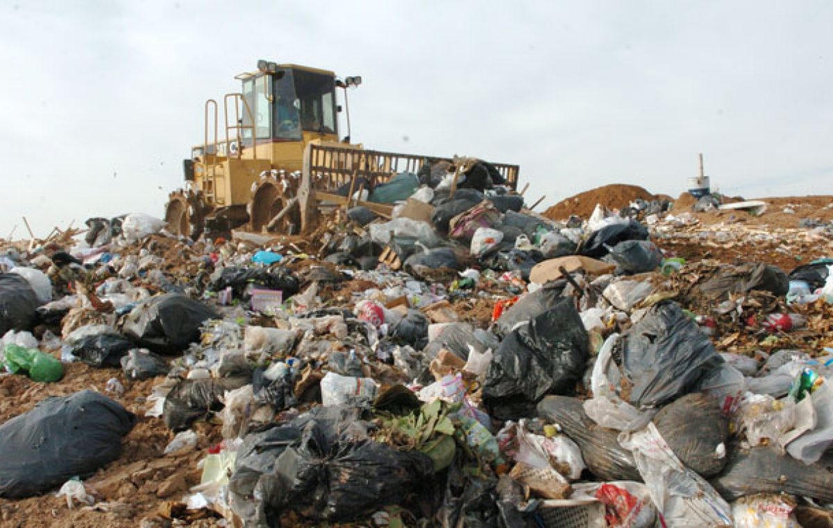 Entregan 5 millones de pesos a Municipios entrerrianos para atender el problema de la basura