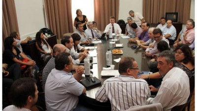 No hubo acuerdo y hoy todos los municipales de la Provincia de Santa Fe van al paro