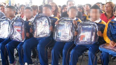 Misiones: Mochilas transparentes contra armas y drogas