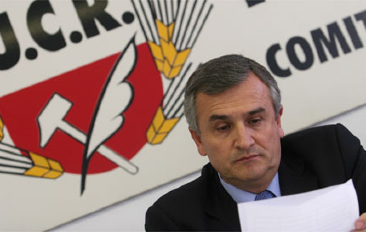 «Tenemos que contener a los intendentes»