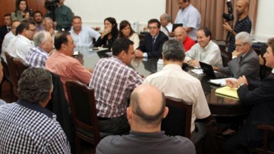 Santa Fe: El gremio de los municipales rechazó el 26% escalonado, pero seguirá negociando