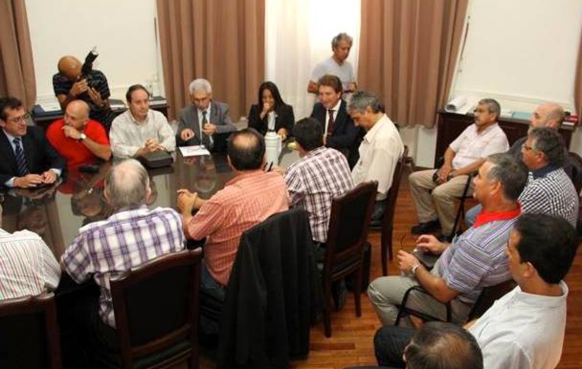 Santa Fe: Nadie tiró números sobre la mesa en la paritaria municipal