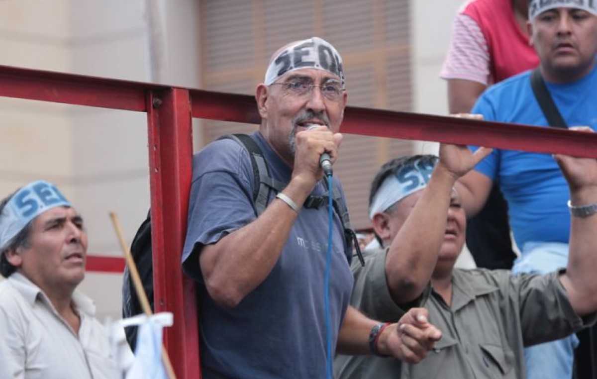 “Si no responden, la próxima medida será llenar de carpas la plaza o llenar de compañeros la ruta”