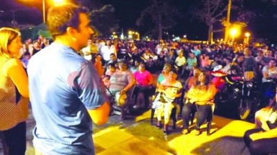 Fernández otorgará el incremento del 25% a los empleados municipales
