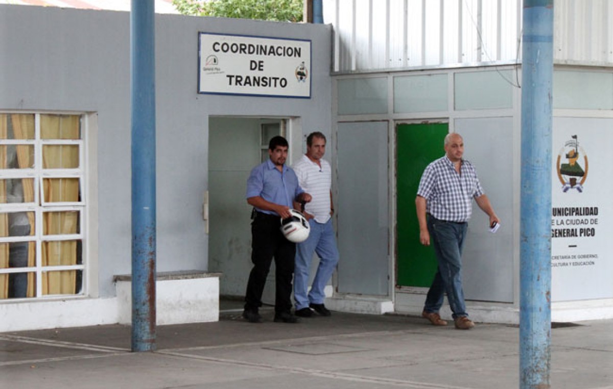 Tránsito: en Pico también hay reclamos de los trabajadores