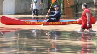La inundación se agravó durante la noche en Villa María y Villa Nueva