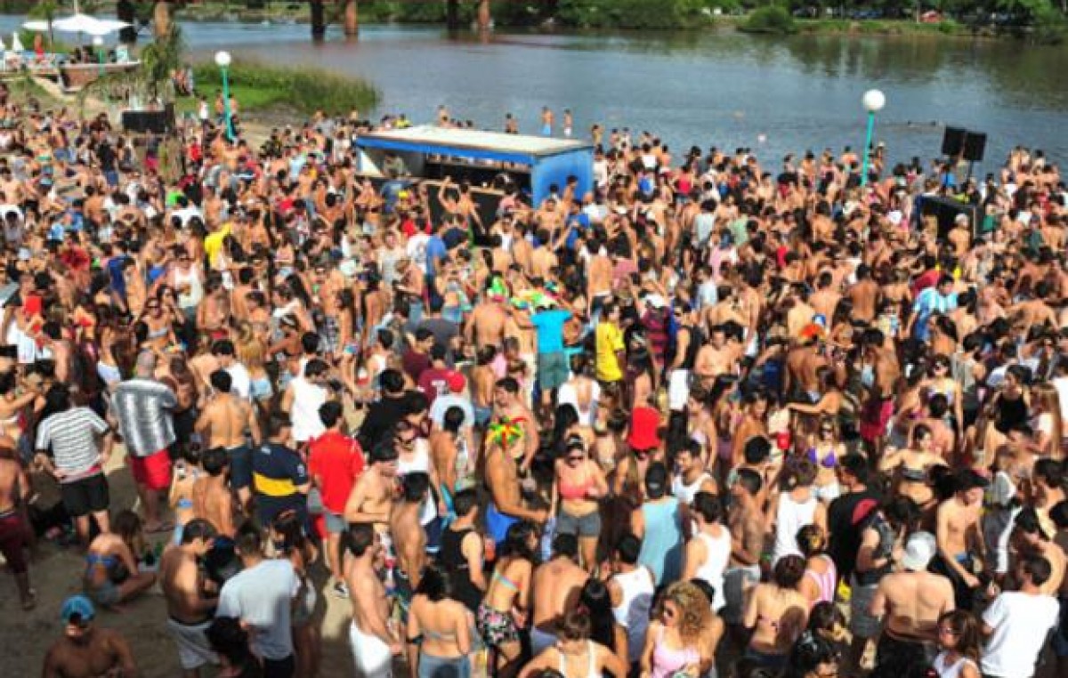 Los turistas gastaron 2 mil millones de pesos en el feriado de Carnaval
