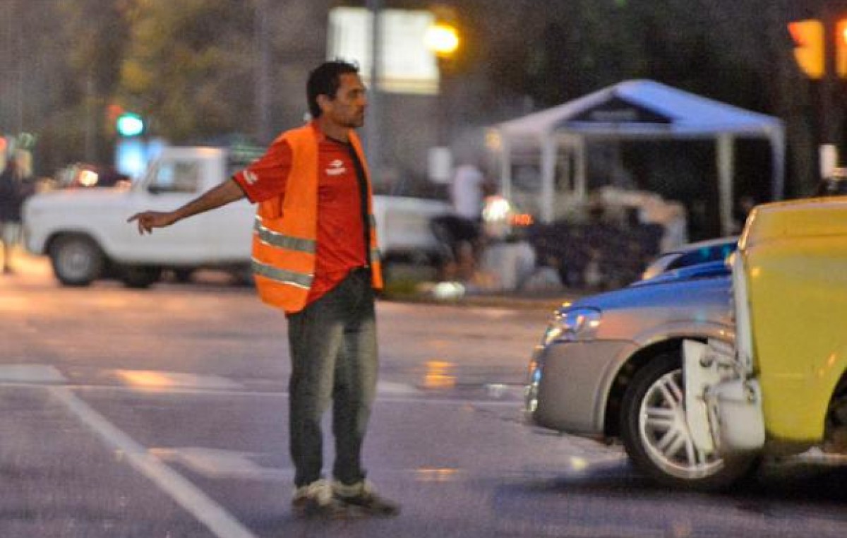 Ediles de Rosario y el municipio criticaron el proyecto de prohibir cuidacoches