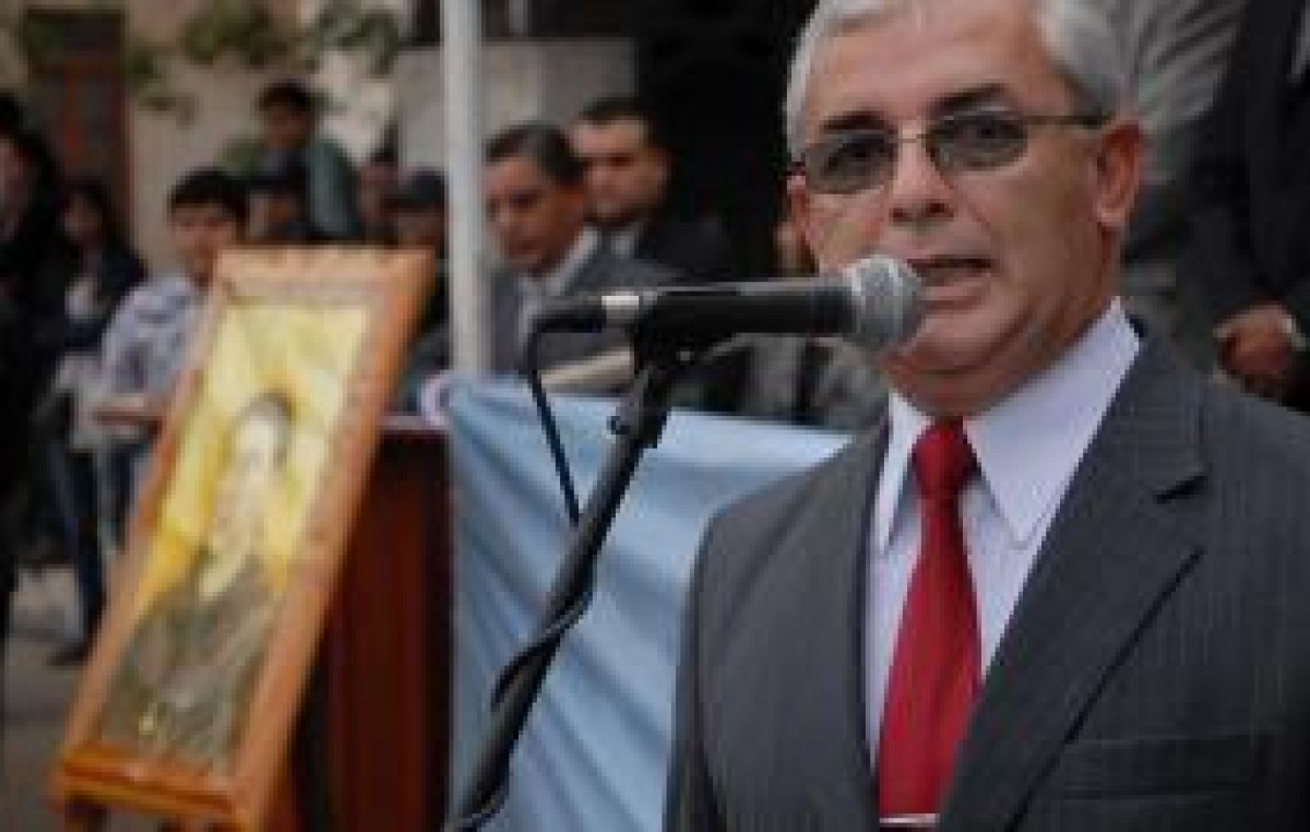 Catamarca: Mientras intendentes cobran entre $ 11 y $ 17 mil, los empleados perciben entre 400 y 3.500 pesos
