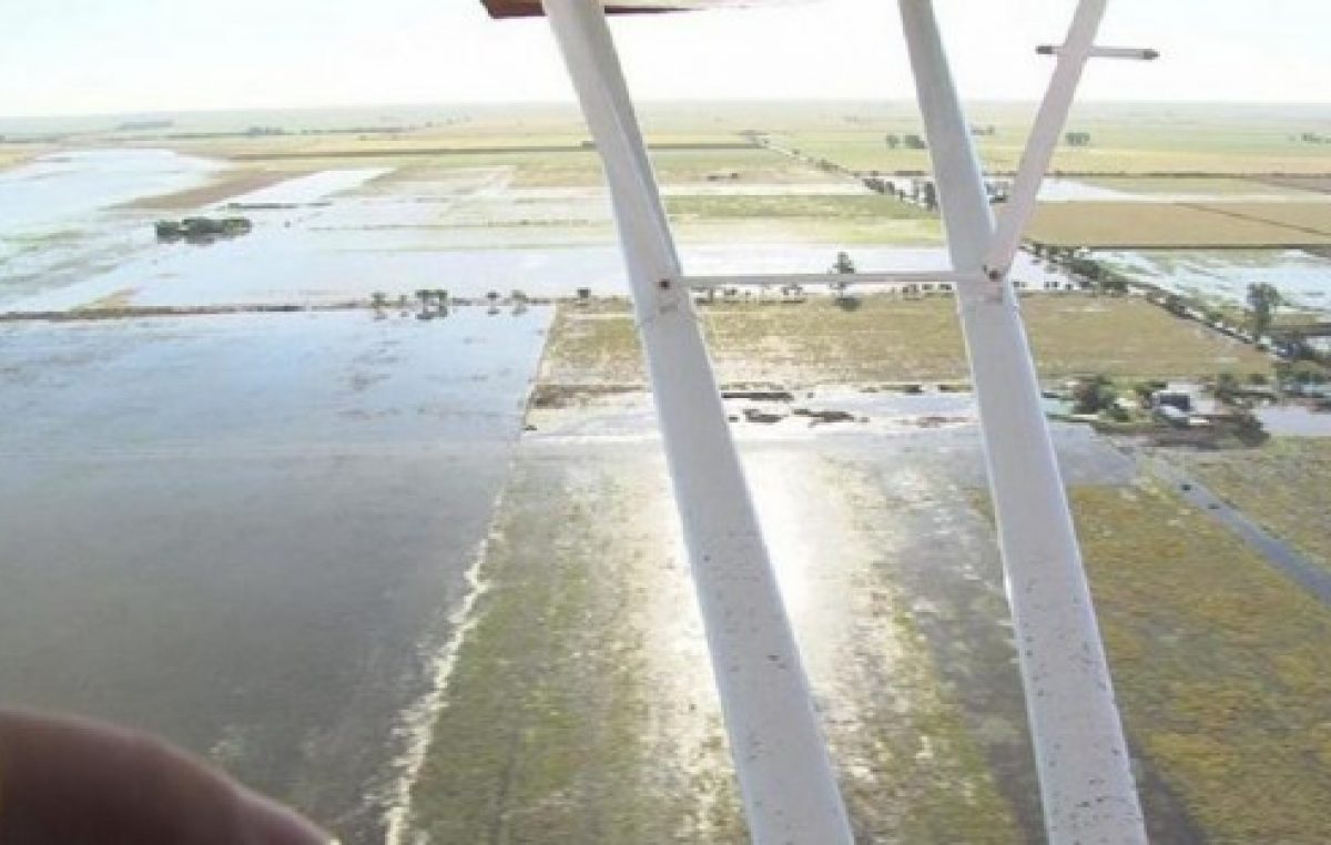 Por desborde del Ctalamochita hay 135 mil hectáreas bajo el agua