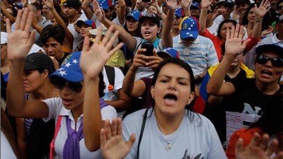 En Venezuela, el arresto de dos alcaldes opositores agudiza la crisis