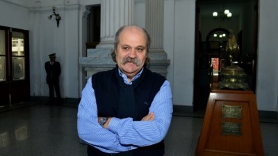 Ministro insiste con tener 100 mil efectivos y justificó Policía Local: «No se puede controlar todo desde un sillón»