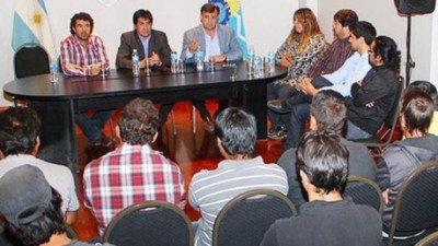 Paritarias en Trelew: anuncio del Intendente