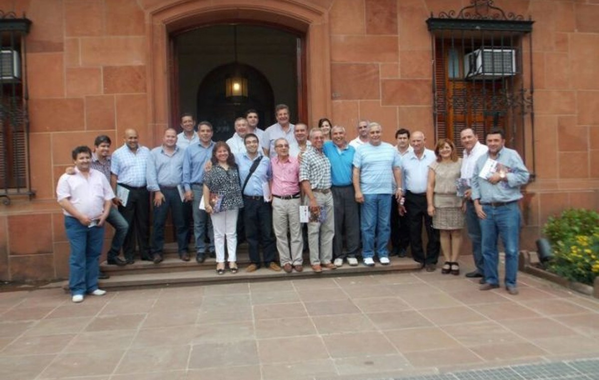 Corrientes: Intendentes del FPV debatieron de energía y gestiones ante Nación