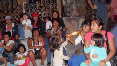 Trabajadoras Municipales encadenadas en San Pedro