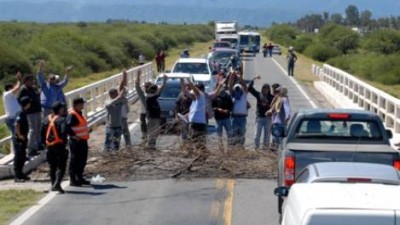 Ya son 7 los municipios en Catamarca que están en conflicto salarial