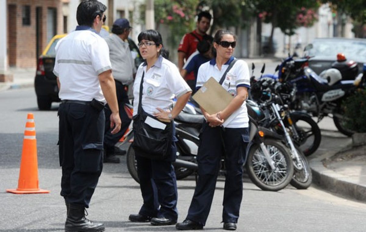 El municipio en Rosario ya controla el ingreso de las escuelas