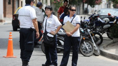 El municipio en Rosario ya controla el ingreso de las escuelas