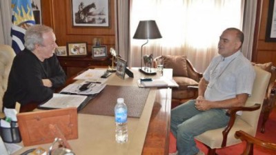 Santa Cruz : “no hay fecha, ni está en la agenda” una reunión con intendentes