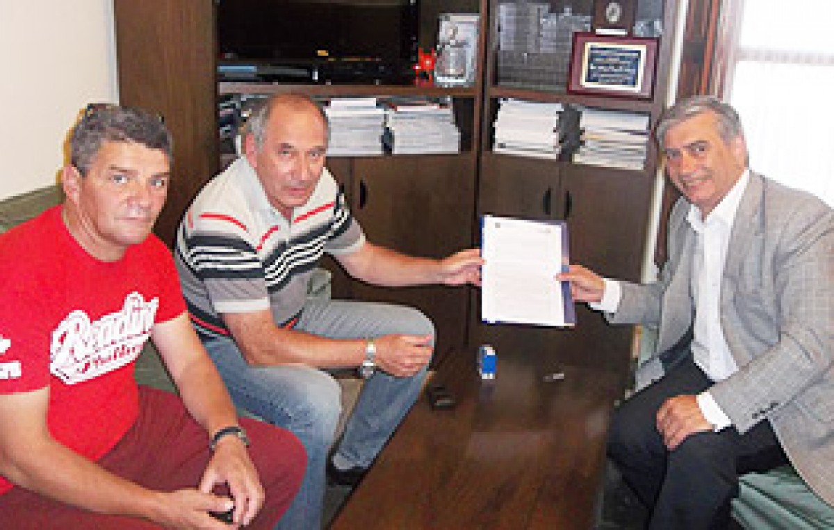 En el Partido de San Vicente acordaron un aumento del 25% en dos tramos