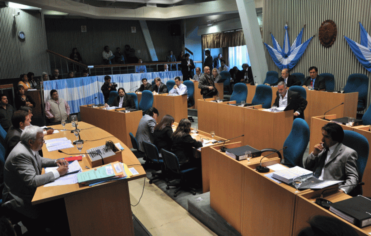 Santa Cruz: Despacho favorable a Ley Orgánica de Municipalidades