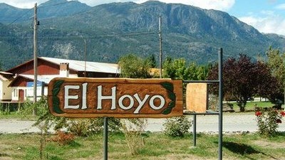 Intendente de El Hoyo acordó con empleados municipales un aumento del 35%