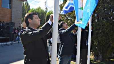 Inauguración, anuncio de obras y más viviendas en Gobernador Gregores