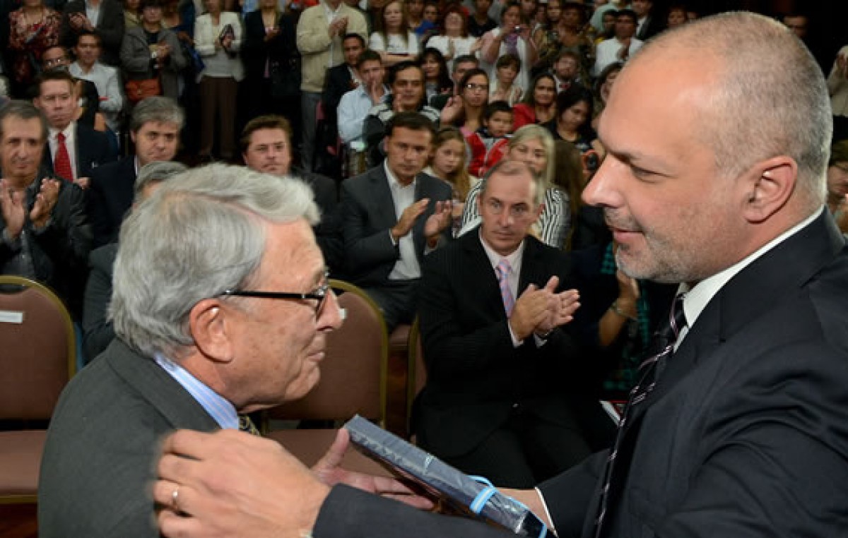 Distinguieron a intendentes de Chubut destituidos por el golpe militar de 1976