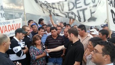 Municipales de Mendoza bloquearon ingreso a la Ciudad en el nudo vial