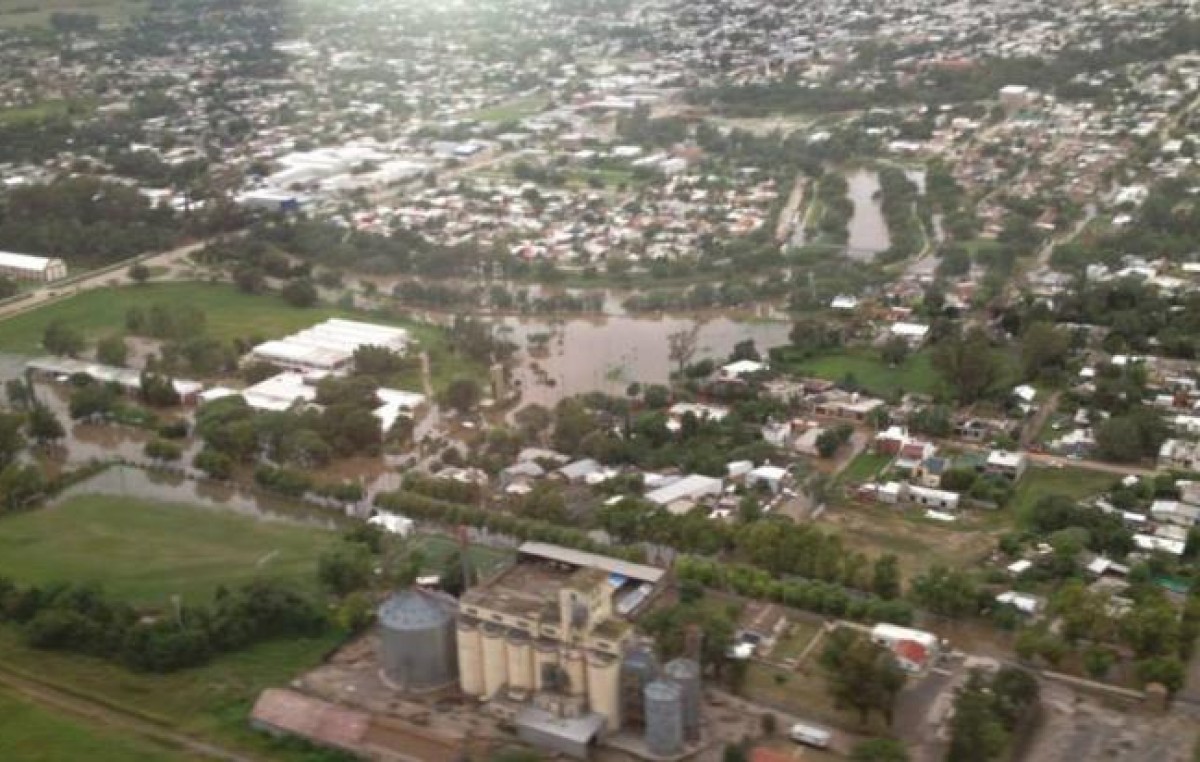 El río seguirá amenazando a Bell Ville por dos días más