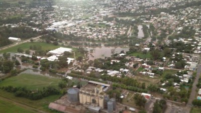 El río seguirá amenazando a Bell Ville por dos días más