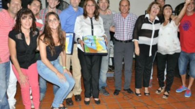 En una vecinal de Rosario, le pagan ellos mismos a la policía y viven «seguros»