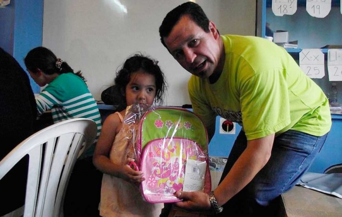 SOyEM Bariloche entregó útiles escolares para los hijos de sus afiliados